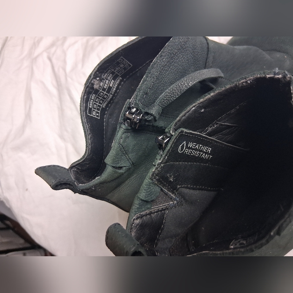 Vionic Raina Boot Size 9 Weather Resistant - Picture 3 of 8